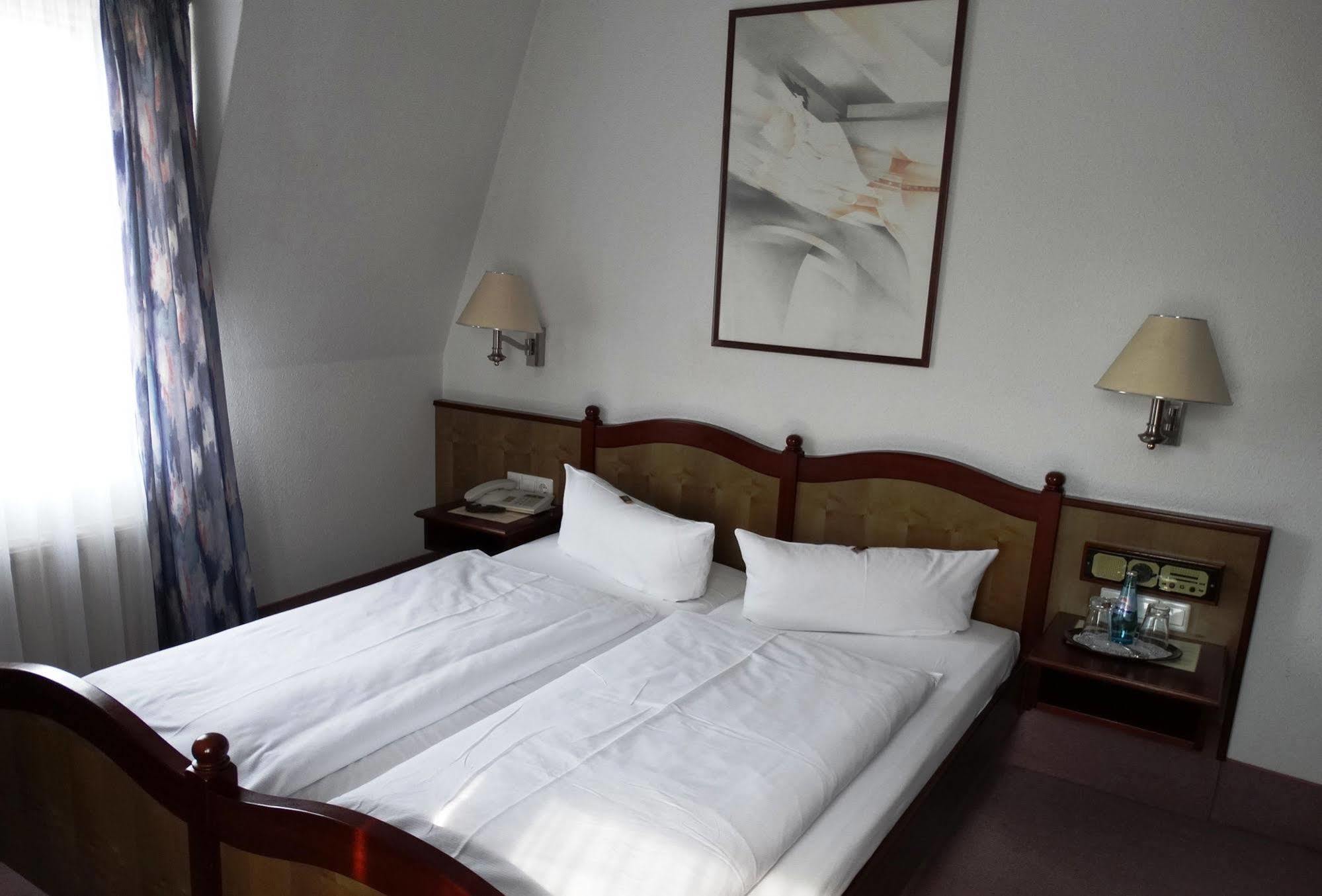 Hotel Villa Kipping Am Hauptbahnhof Dresden Ngoại thất bức ảnh